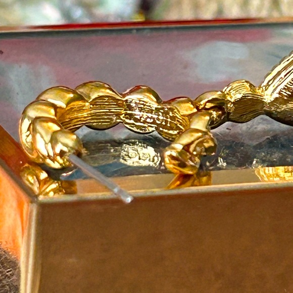 Vintage Gold Stamped Avon Amethyst Diamond Stud Earrings - Picture 6 of 7